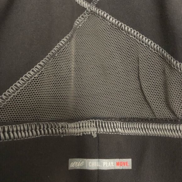 aerie high support sport bra, size M - Picture 4 of 4